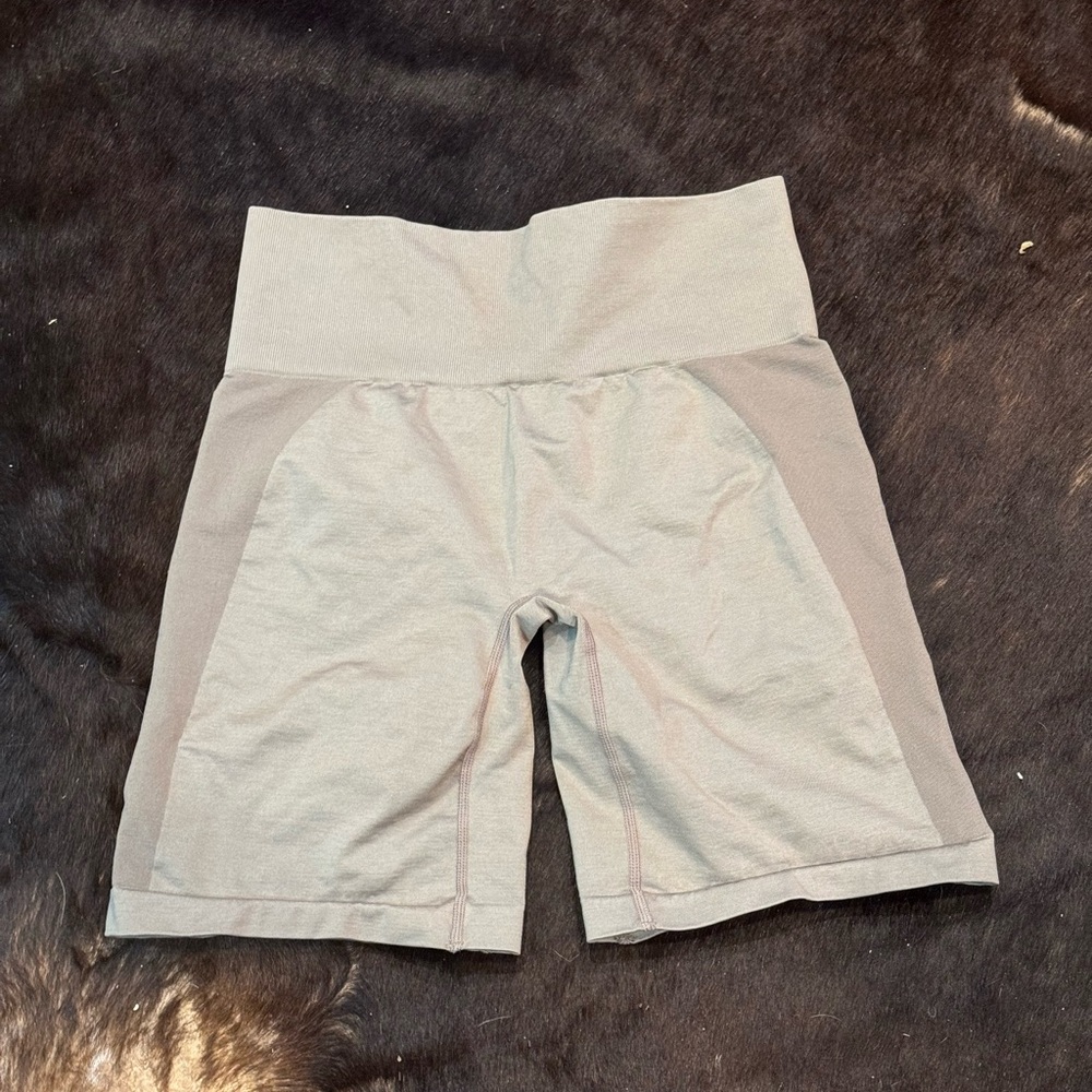 NVGTN Womens Contour Shorts